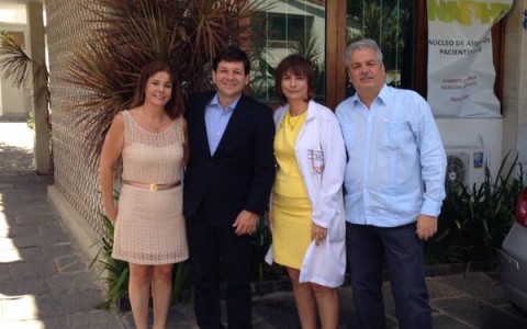 Visita do Prefeito da Cidade do Recife ao Núcleo de Assistência aos Pacientes Hepáticos – NAPHE, juntamente com o Secretário de Saúde do Estado.