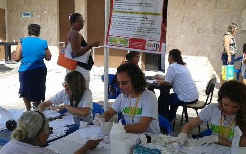 AÇÃO SOLIDÁRIA NA PARÓQUIA NOSSA SENHORA DA AJUDA / Peixinhos em: 30/08/2014