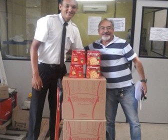 A distribuidora RUBI doa Panetones ao NAPHE em 26/11/2015