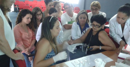 Treinamento e Reciclagem com a Equipe Técnica das Campanhas de Testagem Rápida para Hepatites B e C  em 20/01/2016