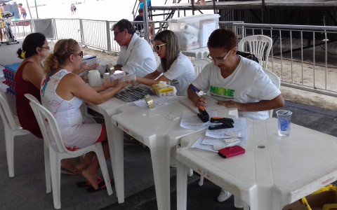 NAPHE realiza testagem na orla de Piedade em 25/10/2016